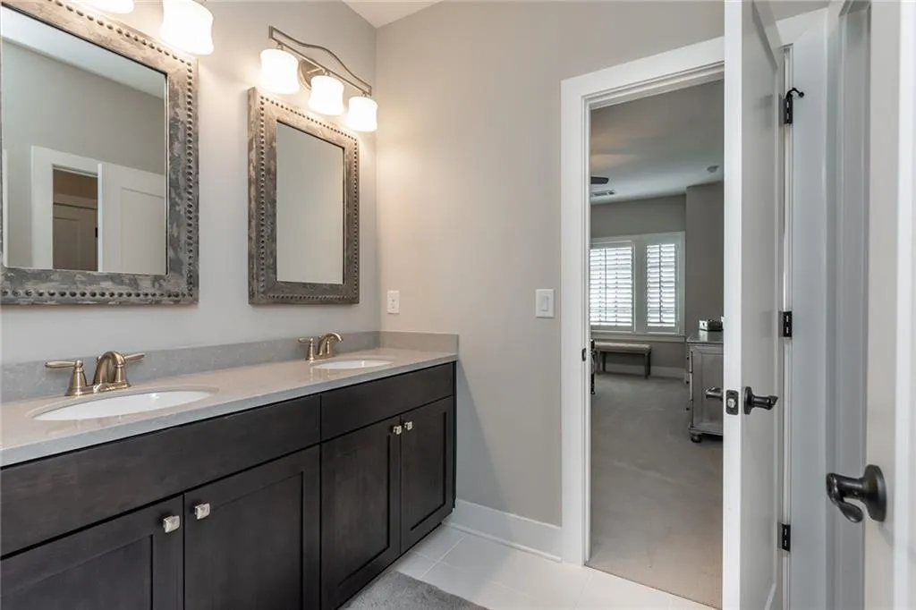 6394 Lucent Lane, Sandy Springs, Georgia 30328, 6 Bedrooms Bedrooms, ,5 BathroomsBathrooms,Residential,Sold,6394 Lucent Lane,6812885