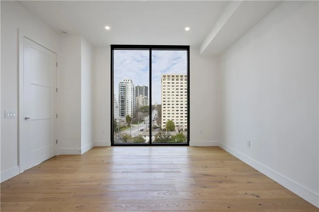 2425 Peachtree Road Ne Unit 903, Atlanta, Georgia 30305, 2 Bedrooms Bedrooms, ,2 BathroomsBathrooms,Residential,For Sale,2425 Peachtree Road Ne Unit 903,7530004