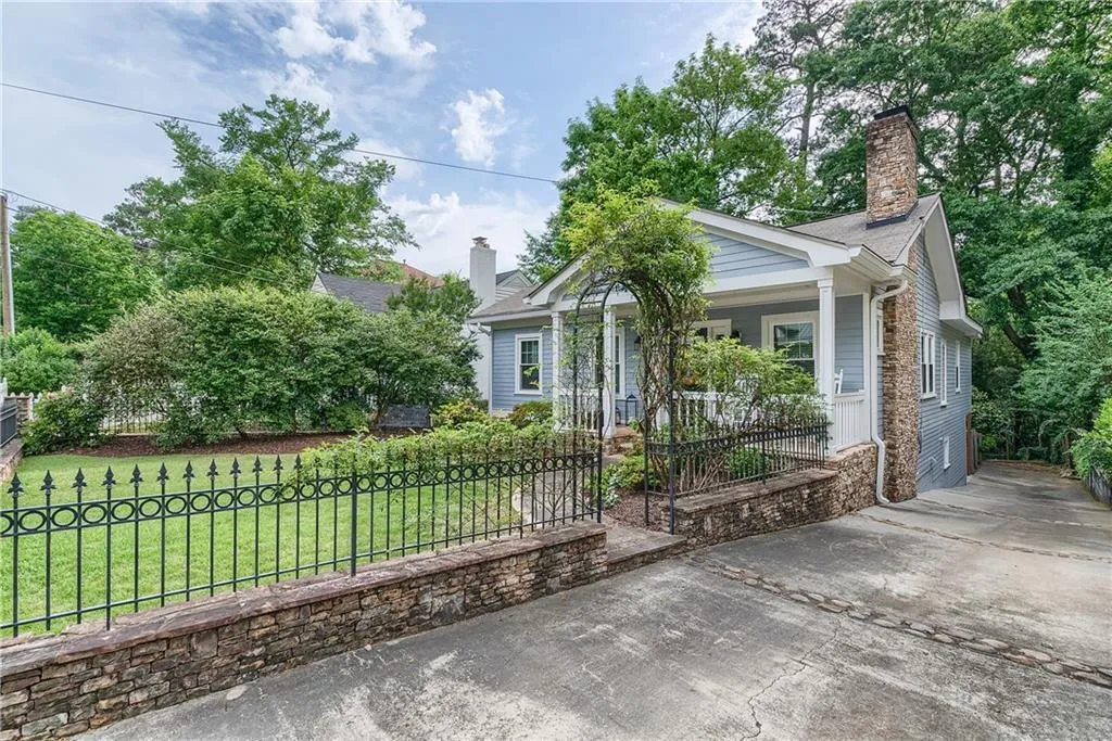 2279 Fairhaven Circle Ne, Atlanta, Georgia 30305, 3 Bedrooms Bedrooms, ,3 BathroomsBathrooms,Residential,Sold,2279 Fairhaven Circle Ne,6013662
