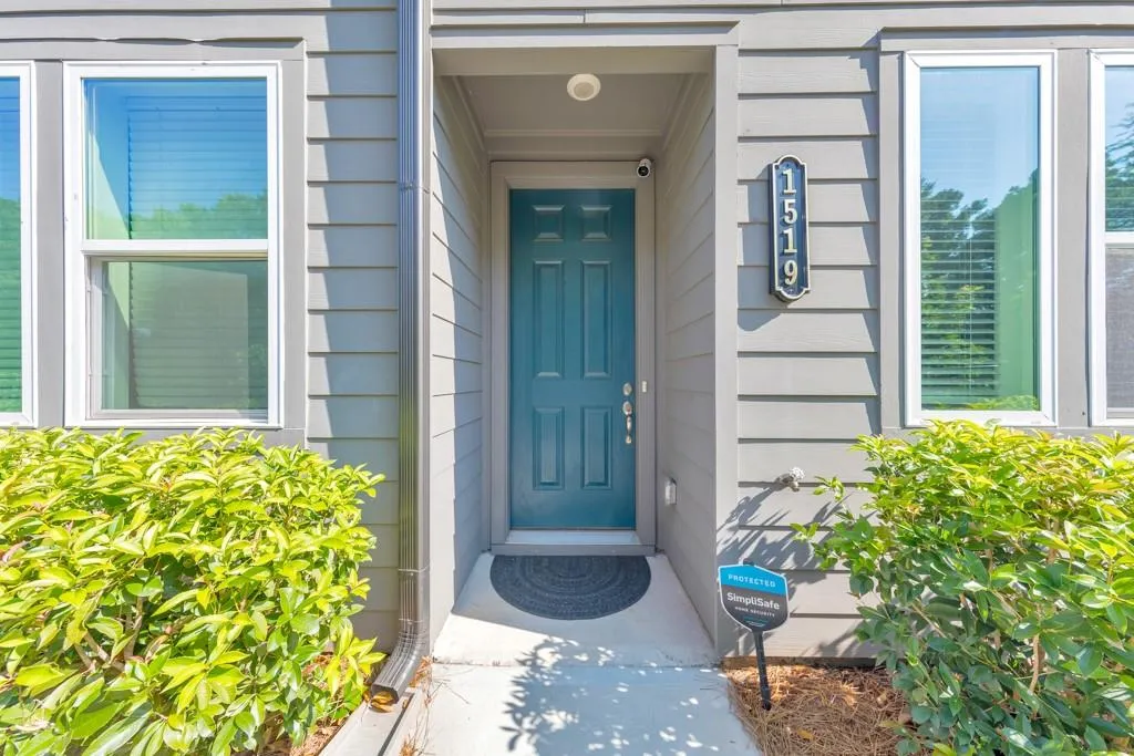 1519 Layton Lane Nw, Atlanta, Georgia 30318, 3 Bedrooms Bedrooms, ,3 BathroomsBathrooms,Residential,For Sale,1519 Layton Lane Nw,7612710