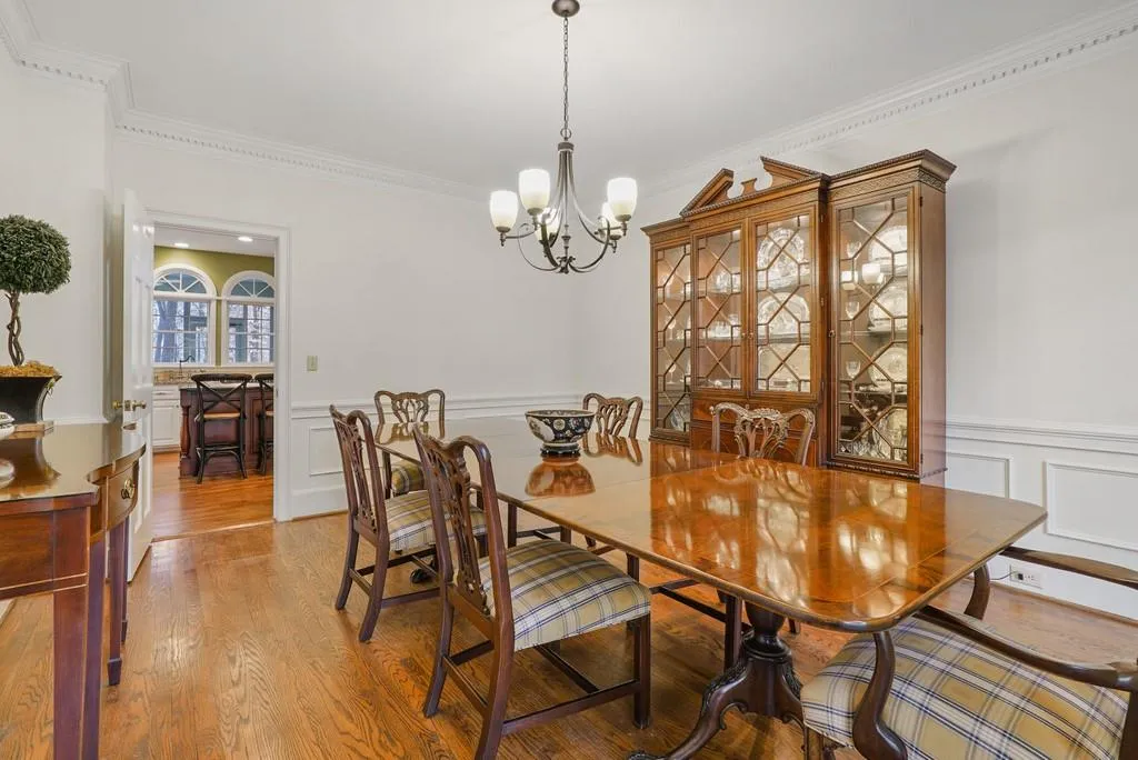 340 Fauna Court, Sandy Springs, Georgia 30350, 4 Bedrooms Bedrooms, ,4 BathroomsBathrooms,Residential,Sold,340 Fauna Court,6822738