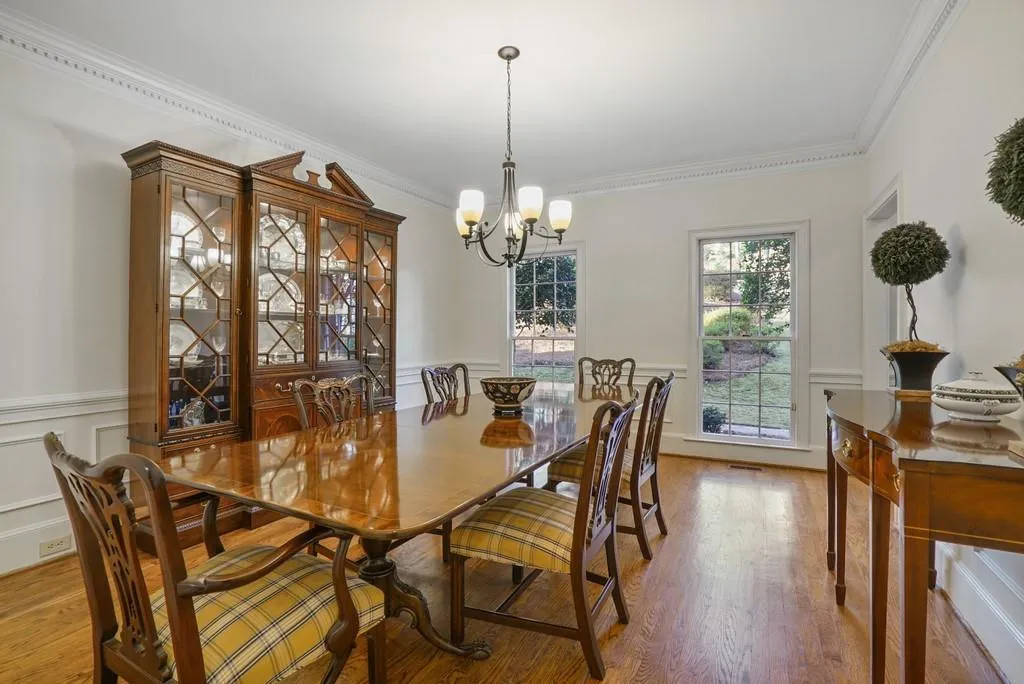 340 Fauna Court, Sandy Springs, Georgia 30350, 4 Bedrooms Bedrooms, ,4 BathroomsBathrooms,Residential,Sold,340 Fauna Court,6822738