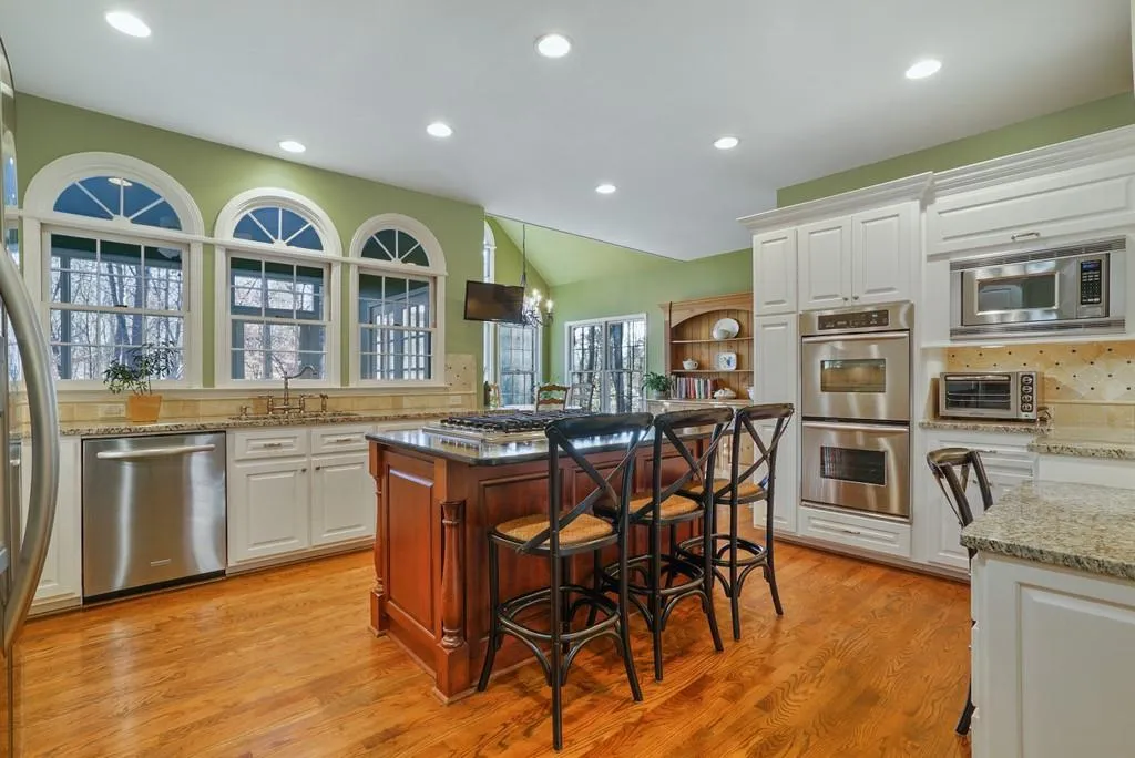 340 Fauna Court, Sandy Springs, Georgia 30350, 4 Bedrooms Bedrooms, ,4 BathroomsBathrooms,Residential,Sold,340 Fauna Court,6822738