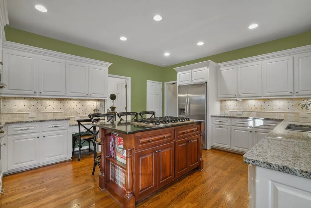 340 Fauna Court, Sandy Springs, Georgia 30350, 4 Bedrooms Bedrooms, ,4 BathroomsBathrooms,Residential,Sold,340 Fauna Court,6822738