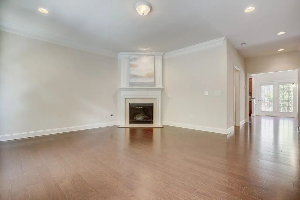 1087 East Paces Lane Ne Unit 1087, Atlanta, Georgia 30326, 4 Bedrooms Bedrooms, ,3 BathroomsBathrooms,Residential,Sold,1087 East Paces Lane Ne Unit 1087,6027499
