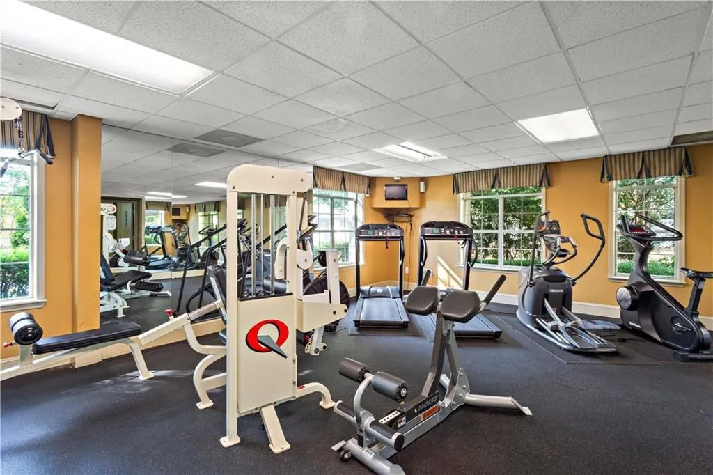 6900 Roswell Road Unit 20q, Sandy Springs, Georgia 30328, 2 Bedrooms Bedrooms, ,2 BathroomsBathrooms,Residential,Sold,6900 Roswell Road Unit 20q,7494106