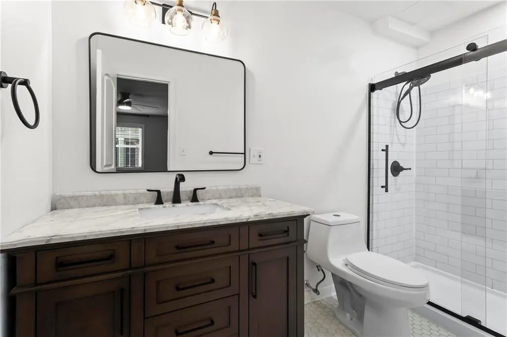 6900 Roswell Road Unit 20q, Sandy Springs, Georgia 30328, 2 Bedrooms Bedrooms, ,2 BathroomsBathrooms,Residential,Sold,6900 Roswell Road Unit 20q,7494106