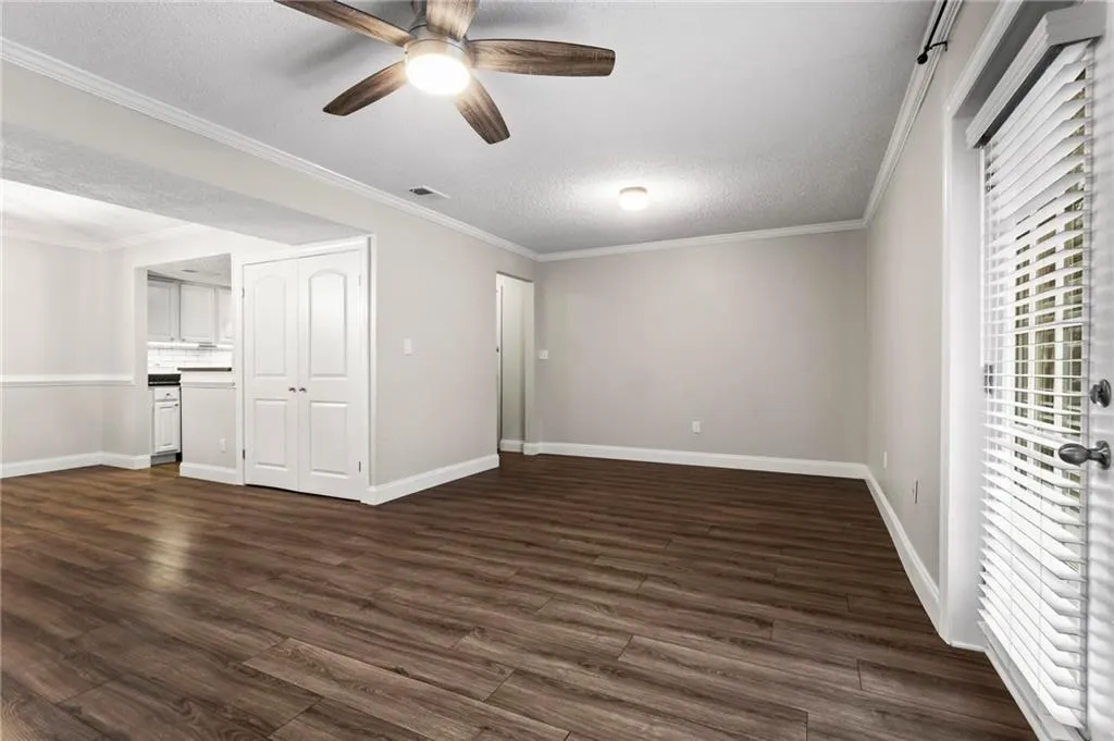 6900 Roswell Road Unit 20q, Sandy Springs, Georgia 30328, 2 Bedrooms Bedrooms, ,2 BathroomsBathrooms,Residential,Sold,6900 Roswell Road Unit 20q,7494106