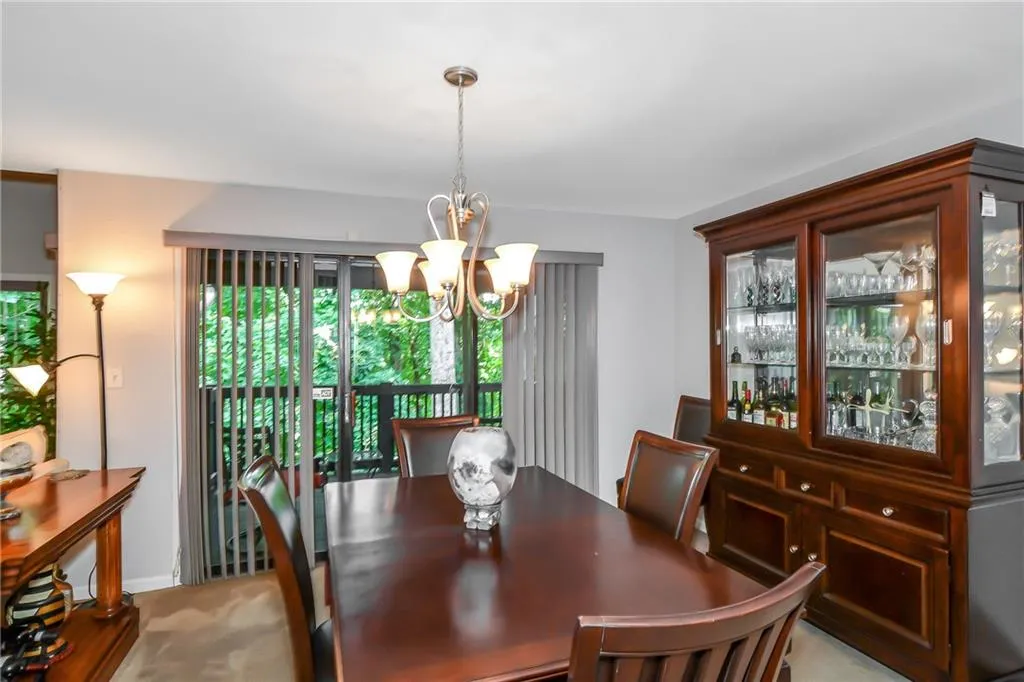 12 Forrest Place, Sandy Springs, Georgia 30328, 3 Bedrooms Bedrooms, ,3 BathroomsBathrooms,Residential,Sold,12 Forrest Place,6058939
