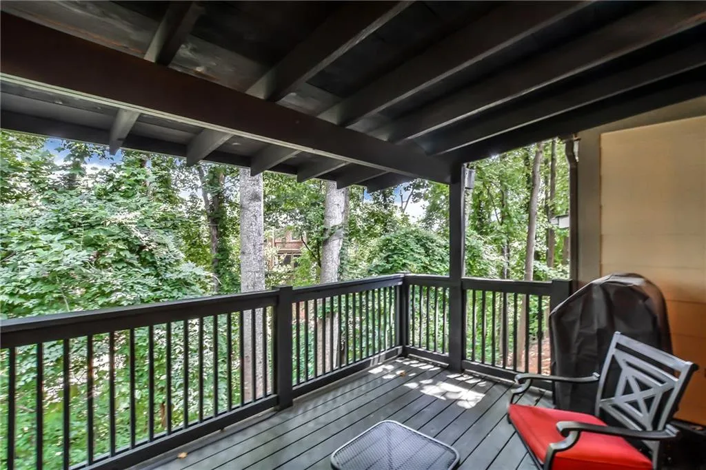 12 Forrest Place, Sandy Springs, Georgia 30328, 3 Bedrooms Bedrooms, ,3 BathroomsBathrooms,Residential,Sold,12 Forrest Place,6058939