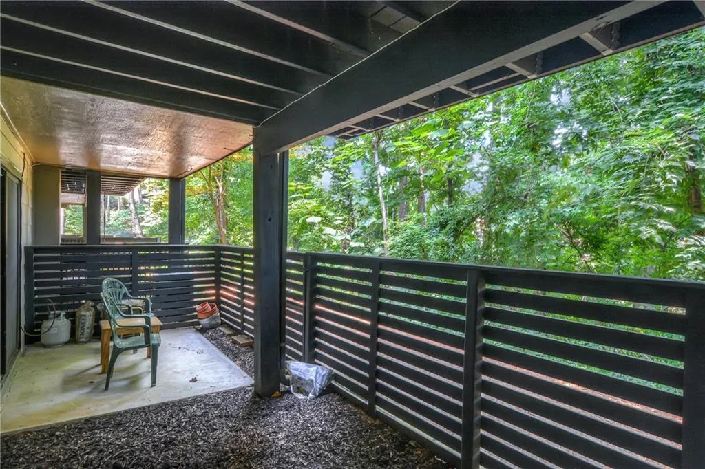 12 Forrest Place, Sandy Springs, Georgia 30328, 3 Bedrooms Bedrooms, ,3 BathroomsBathrooms,Residential,Sold,12 Forrest Place,6058939
