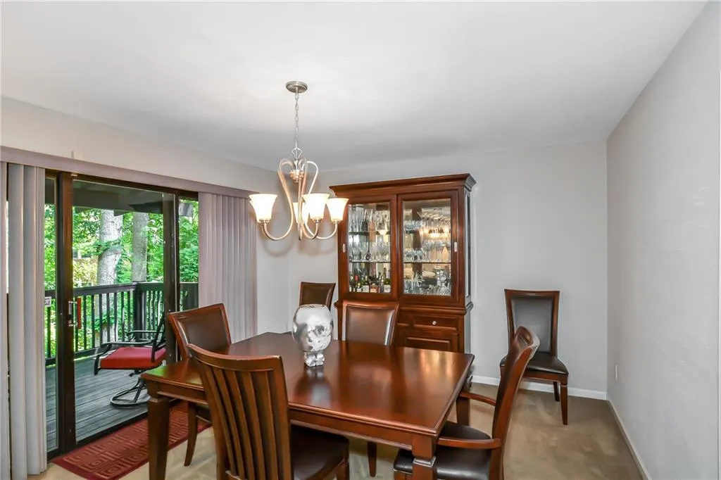 12 Forrest Place, Sandy Springs, Georgia 30328, 3 Bedrooms Bedrooms, ,3 BathroomsBathrooms,Residential,Sold,12 Forrest Place,6058939