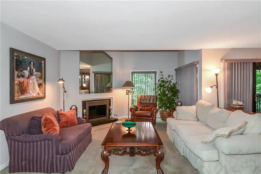 12 Forrest Place, Sandy Springs, Georgia 30328, 3 Bedrooms Bedrooms, ,3 BathroomsBathrooms,Residential,Sold,12 Forrest Place,6058939