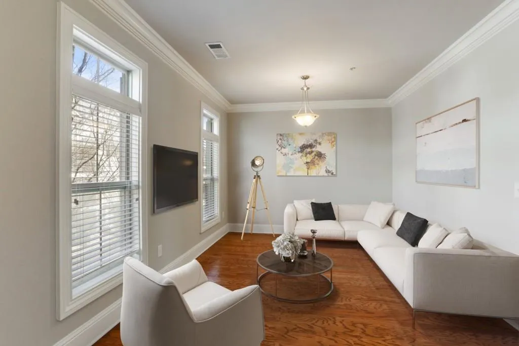 210 Le Gran Cove, Atlanta, Georgia 30328, 3 Bedrooms Bedrooms, ,2 BathroomsBathrooms,Residential,Sold,210 Le Gran Cove,6509488