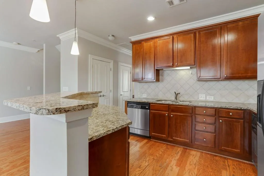 210 Le Gran Cove, Atlanta, Georgia 30328, 3 Bedrooms Bedrooms, ,2 BathroomsBathrooms,Residential,Sold,210 Le Gran Cove,6509488