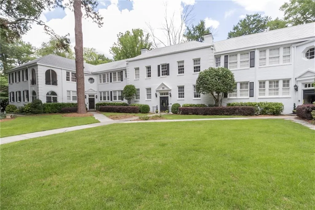 21 Peachtree Memorial Drive Nw Unit 8, Atlanta, Georgia 30309, 1 Bedroom Bedrooms, ,1 BathroomBathrooms,Residential,Sold,21 Peachtree Memorial Drive Nw Unit 8,5863999