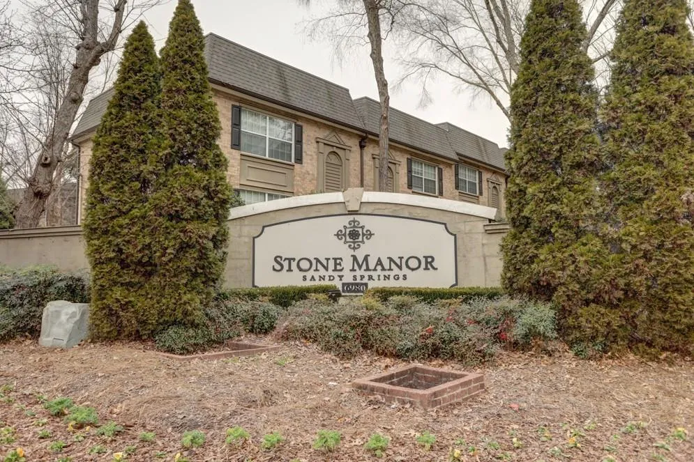 6980 Roswell Road Unit C1, Sandy Springs, Georgia 30328, 2 Bedrooms Bedrooms, ,1 BathroomBathrooms,Residential,Sold,6980 Roswell Road Unit C1,6502392