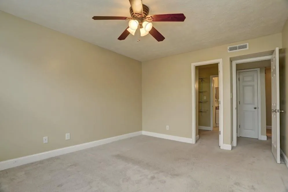 6980 Roswell Road Unit C1, Sandy Springs, Georgia 30328, 2 Bedrooms Bedrooms, ,1 BathroomBathrooms,Residential,Sold,6980 Roswell Road Unit C1,6502392