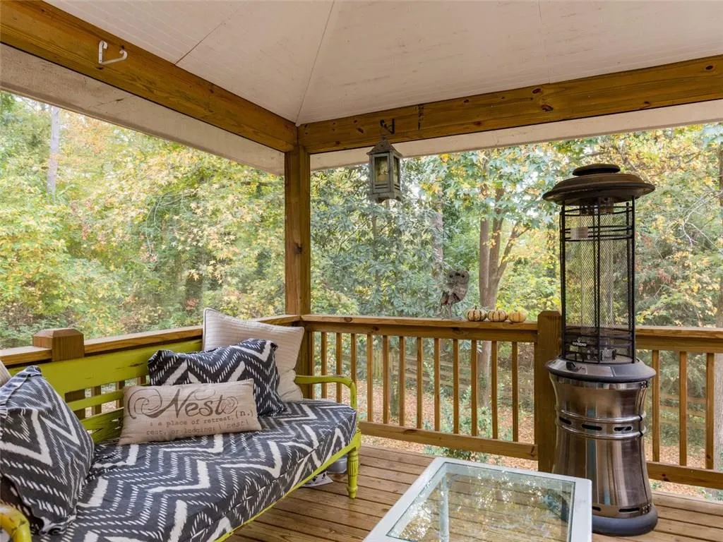 445 Windsor Parkway, Sandy Springs, Georgia 30342, 3 Bedrooms Bedrooms, ,2 BathroomsBathrooms,Residential,Sold,445 Windsor Parkway,5768700