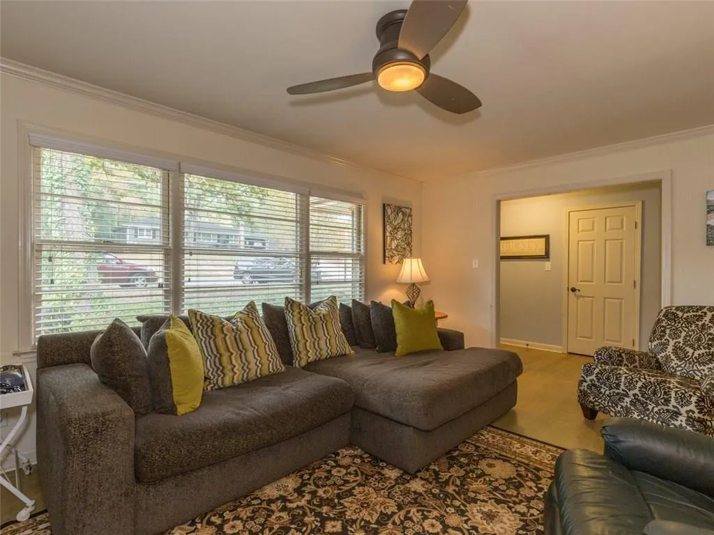 445 Windsor Parkway, Sandy Springs, Georgia 30342, 3 Bedrooms Bedrooms, ,2 BathroomsBathrooms,Residential,Sold,445 Windsor Parkway,5768700