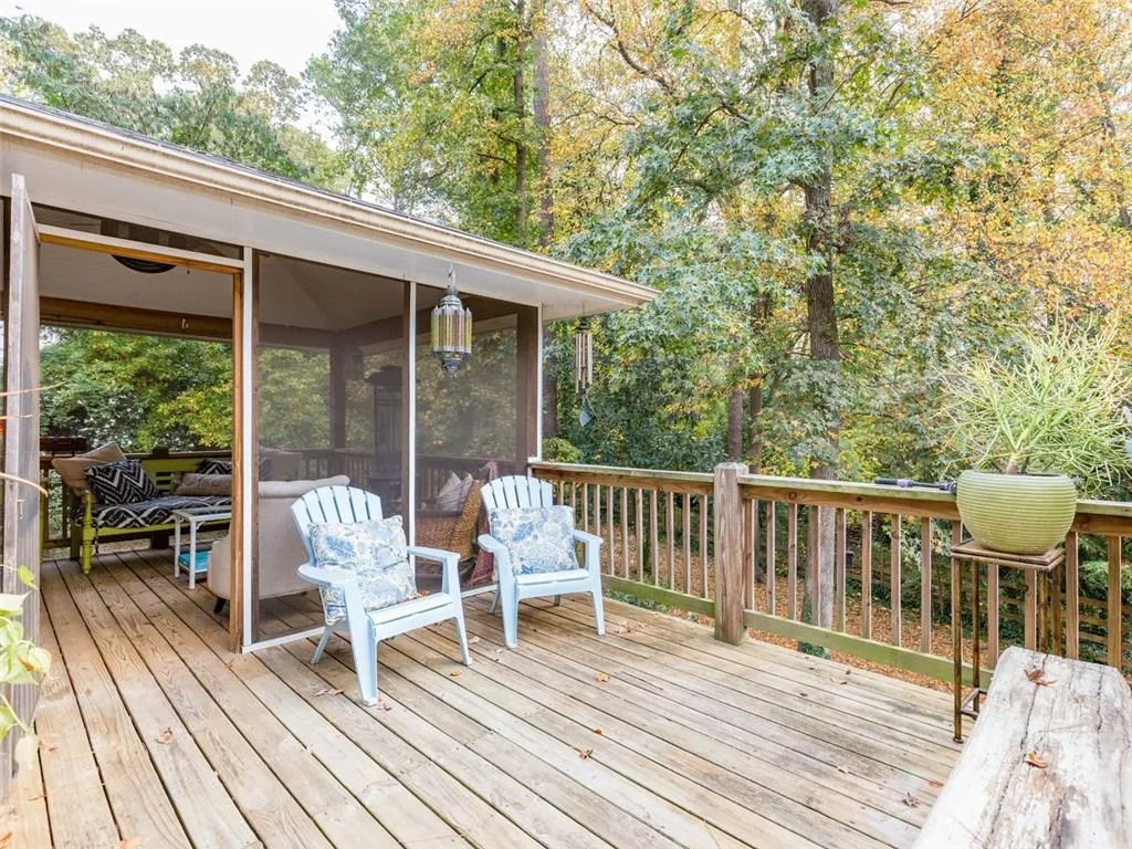 445 Windsor Parkway, Sandy Springs, Georgia 30342, 3 Bedrooms Bedrooms, ,2 BathroomsBathrooms,Residential,Sold,445 Windsor Parkway,5768700