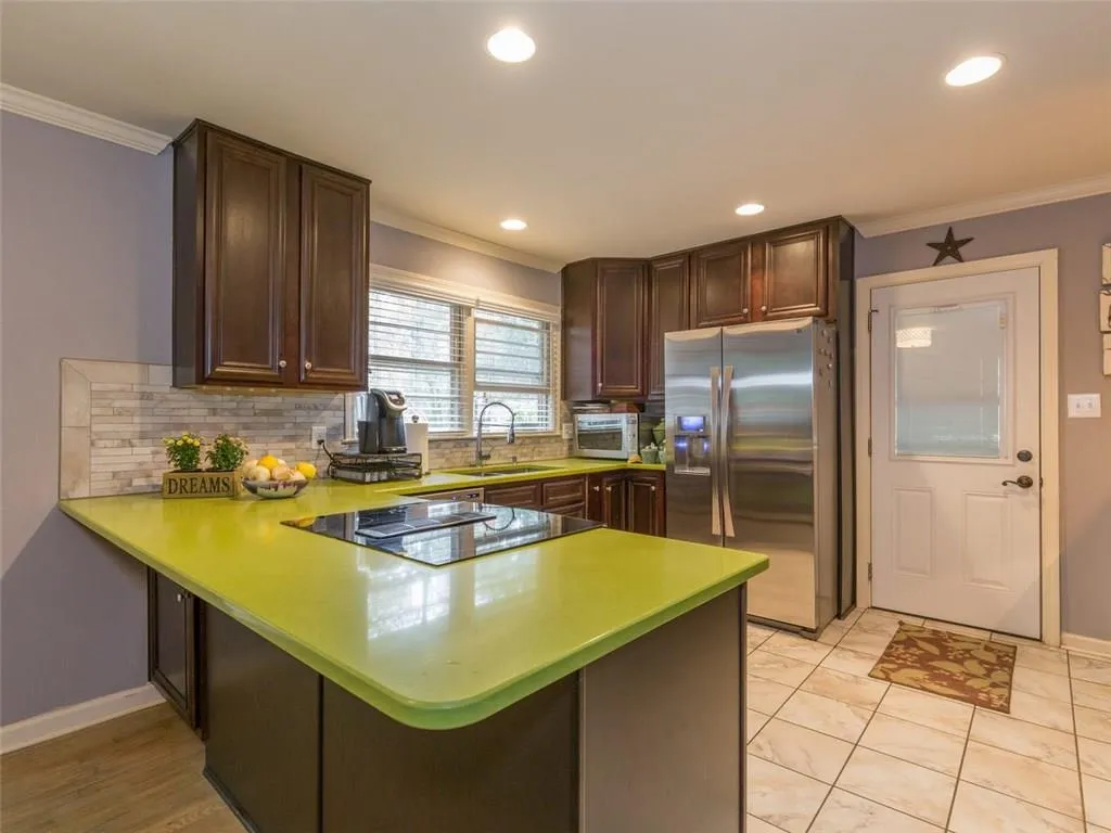 445 Windsor Parkway, Sandy Springs, Georgia 30342, 3 Bedrooms Bedrooms, ,2 BathroomsBathrooms,Residential,Sold,445 Windsor Parkway,5768700