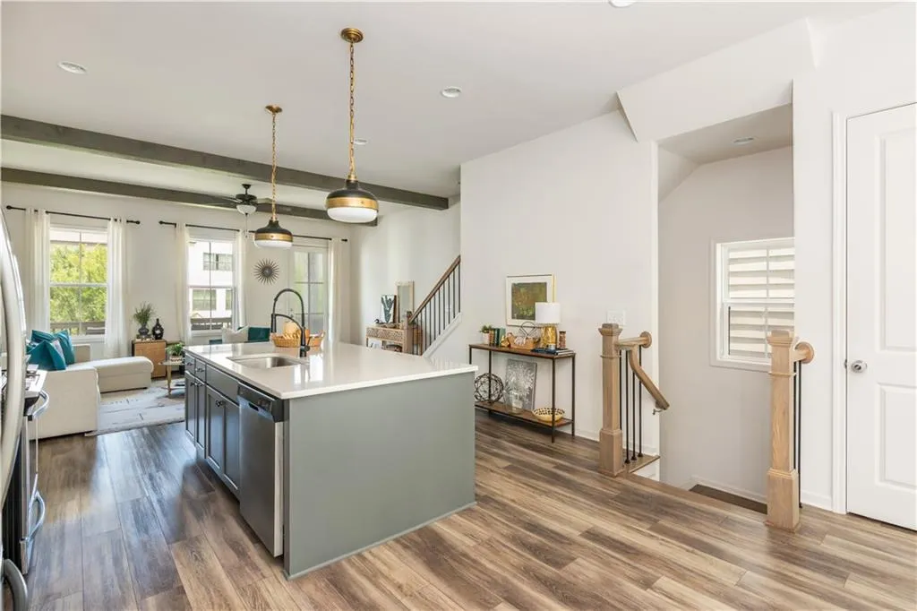 4403 Gillon Circle Se, Atlanta, Georgia 30339, 3 Bedrooms Bedrooms, ,3 BathroomsBathrooms,Residential,For Sale,4403 Gillon Circle Se,7630073