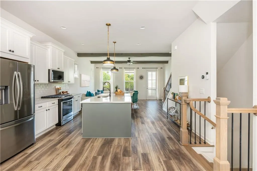 4403 Gillon Circle Se, Atlanta, Georgia 30339, 3 Bedrooms Bedrooms, ,3 BathroomsBathrooms,Residential,For Sale,4403 Gillon Circle Se,7630073