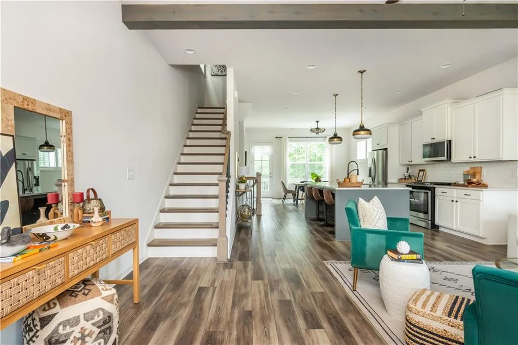4403 Gillon Circle Se, Atlanta, Georgia 30339, 3 Bedrooms Bedrooms, ,3 BathroomsBathrooms,Residential,For Sale,4403 Gillon Circle Se,7630073