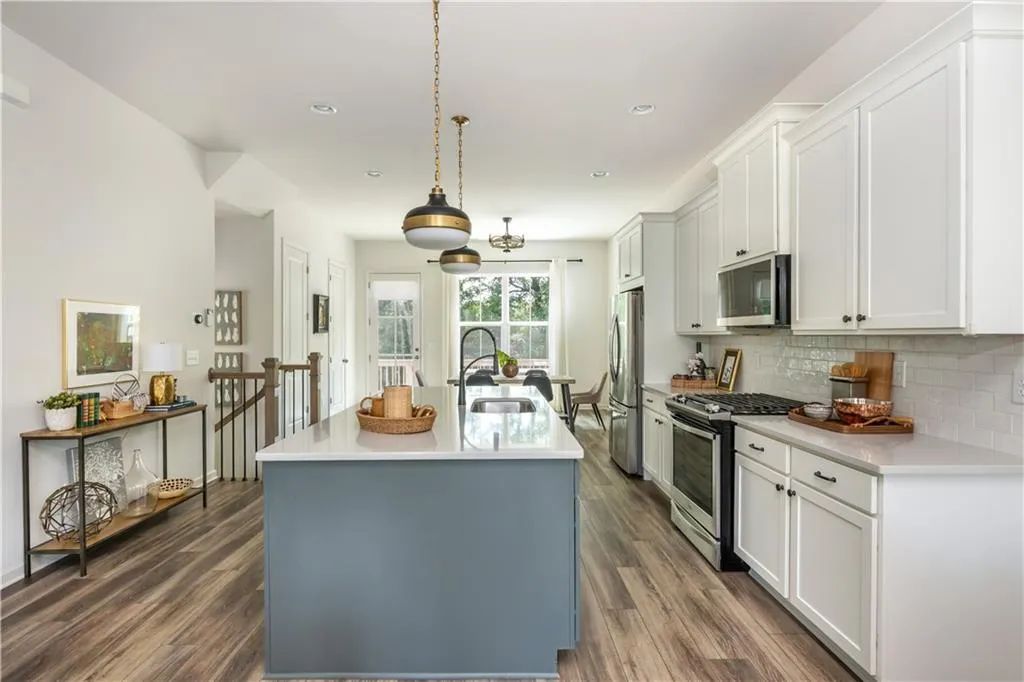4403 Gillon Circle Se, Atlanta, Georgia 30339, 3 Bedrooms Bedrooms, ,3 BathroomsBathrooms,Residential,For Sale,4403 Gillon Circle Se,7630073
