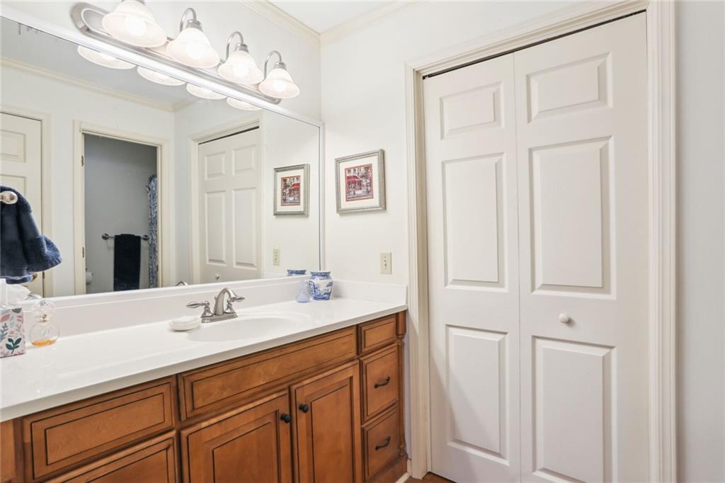 301 Bainbridge Drive, Atlanta, Georgia 30327, 2 Bedrooms Bedrooms, ,2 BathroomsBathrooms,Residential,Sold,301 Bainbridge Drive,7337611