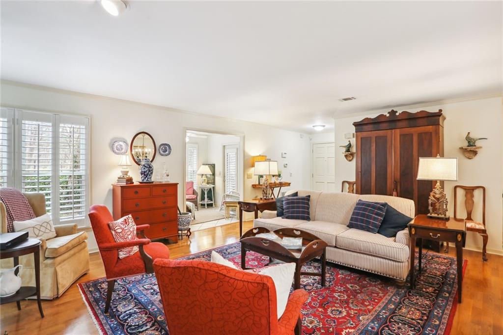 301 Bainbridge Drive, Atlanta, Georgia 30327, 2 Bedrooms Bedrooms, ,2 BathroomsBathrooms,Residential,Sold,301 Bainbridge Drive,7337611