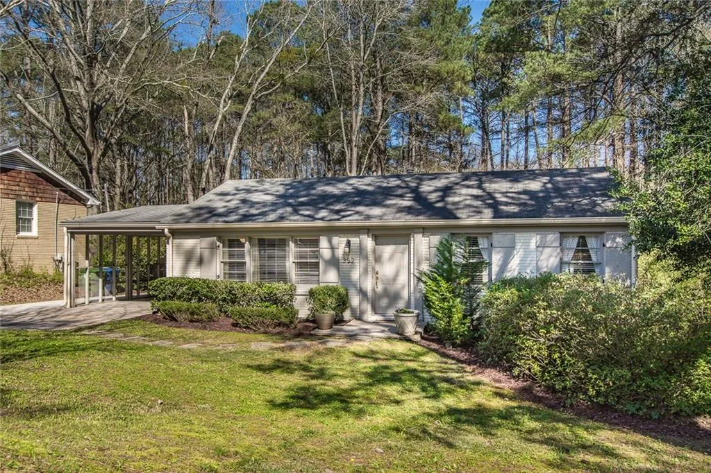 352 W Wieuca Road Ne, Atlanta, Georgia 30342, 2 Bedrooms Bedrooms, ,1 BathroomBathrooms,Residential,Sold,352 W Wieuca Road Ne,5971893