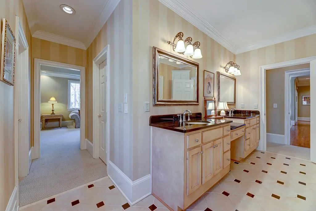 2880 Harwick Drive, Sandy Springs, Georgia 30350, 4 Bedrooms Bedrooms, ,3 BathroomsBathrooms,Residential,Sold,2880 Harwick Drive,6829407