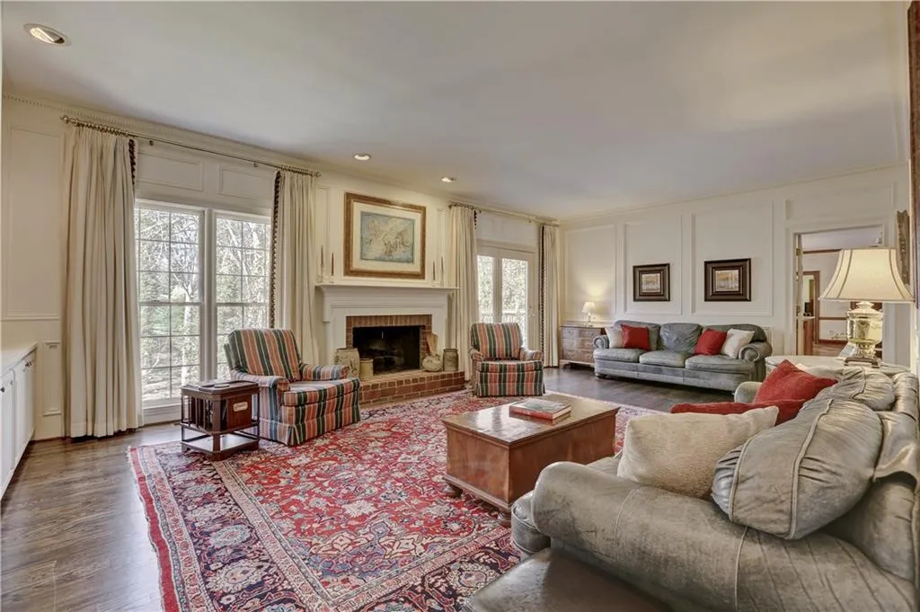 1085 Riverside Trace, Atlanta, Georgia 30328, 6 Bedrooms Bedrooms, ,4 BathroomsBathrooms,Residential,Sold,1085 Riverside Trace,5816141