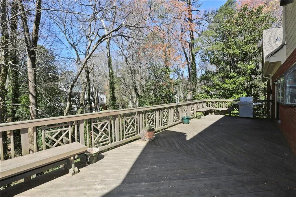 1085 Riverside Trace, Atlanta, Georgia 30328, 6 Bedrooms Bedrooms, ,4 BathroomsBathrooms,Residential,Sold,1085 Riverside Trace,5816141