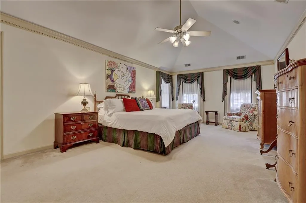 1085 Riverside Trace, Atlanta, Georgia 30328, 6 Bedrooms Bedrooms, ,4 BathroomsBathrooms,Residential,Sold,1085 Riverside Trace,5816141