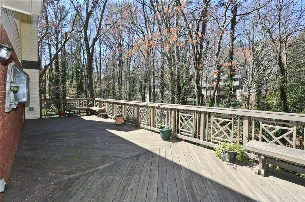 1085 Riverside Trace, Atlanta, Georgia 30328, 6 Bedrooms Bedrooms, ,4 BathroomsBathrooms,Residential,Sold,1085 Riverside Trace,5816141