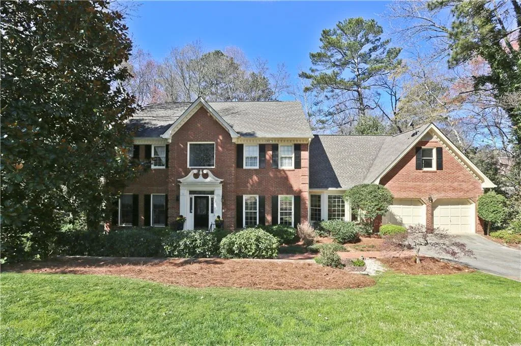 1085 Riverside Trace, Atlanta, Georgia 30328, 6 Bedrooms Bedrooms, ,4 BathroomsBathrooms,Residential,Sold,1085 Riverside Trace,5816141