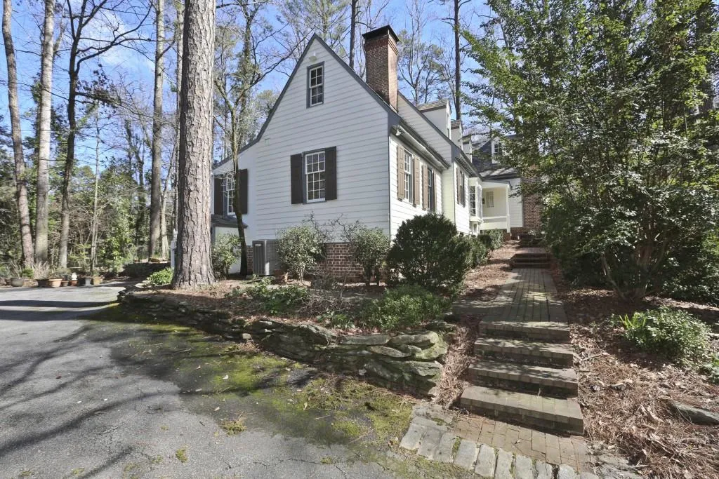 1215 E Beechwood Drive, Atlanta, Georgia 30327, 4 Bedrooms Bedrooms, ,2 BathroomsBathrooms,Residential,Sold,1215 E Beechwood Drive,5809976 1215 E Beechwood Drive, Atlanta, Georgia 30327, 4 Bedrooms Bedrooms, ,2 BathroomsBathrooms,Residential,Sold,1215 E Beechwood Drive,5809976