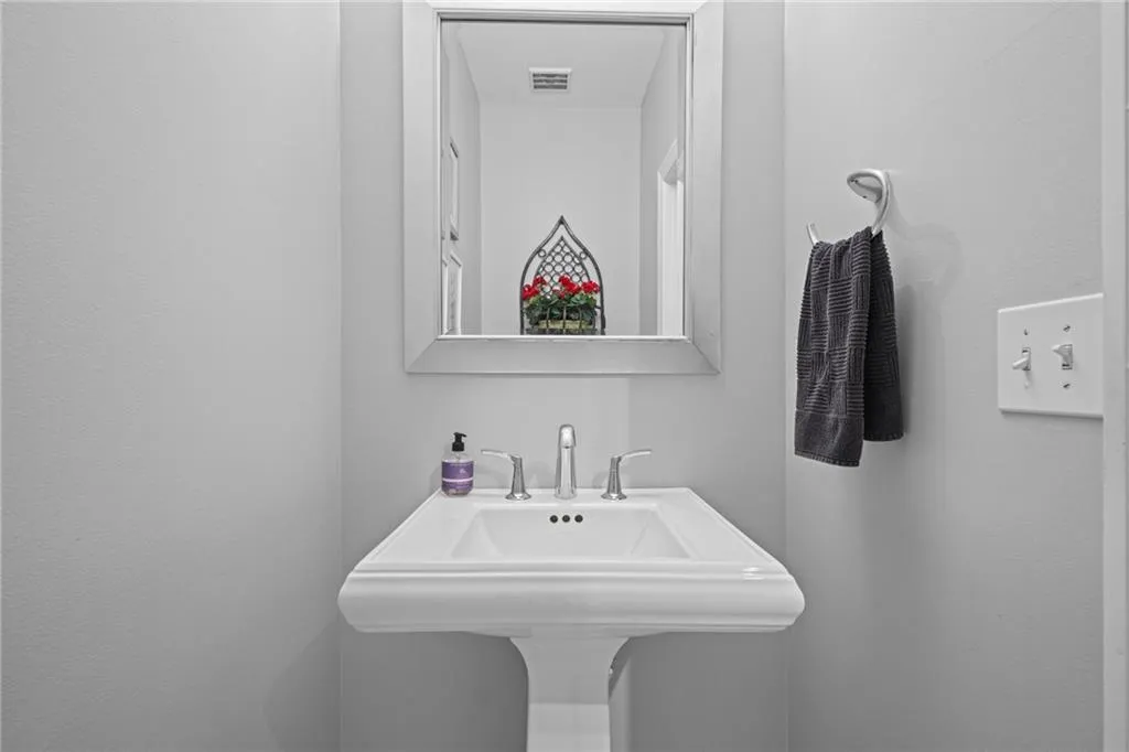 19 Forest Ridge Court, Atlanta, Georgia 30350, 4 Bedrooms Bedrooms, ,3 BathroomsBathrooms,Residential,For Sale,19 Forest Ridge Court,7675547