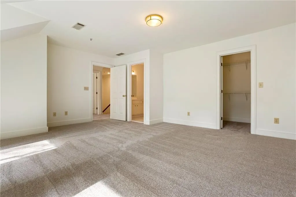 2872 Bainbridge Way Se, Atlanta, Georgia 30339, 3 Bedrooms Bedrooms, 0 ,3 BathroomsBathrooms,Residential,For Sale,2872 Bainbridge Way Se,7706363
