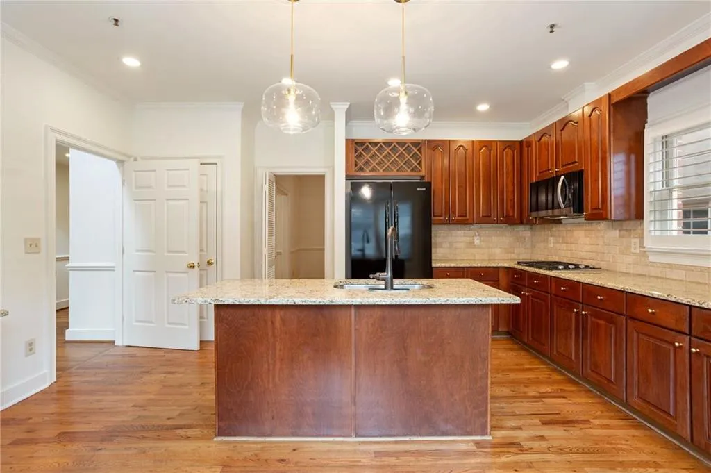 2872 Bainbridge Way Se, Atlanta, Georgia 30339, 3 Bedrooms Bedrooms, 0 ,3 BathroomsBathrooms,Residential,For Sale,2872 Bainbridge Way Se,7706363