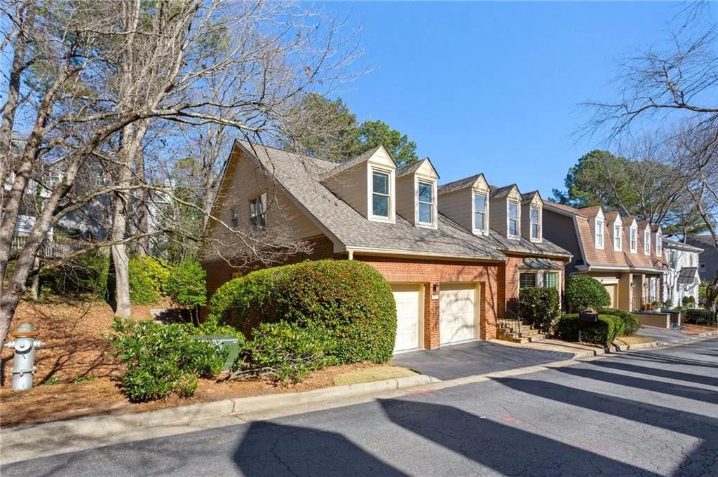 2872 Bainbridge Way Se, Atlanta, Georgia 30339, 3 Bedrooms Bedrooms, 0 ,3 BathroomsBathrooms,Residential,For Sale,2872 Bainbridge Way Se,7706363