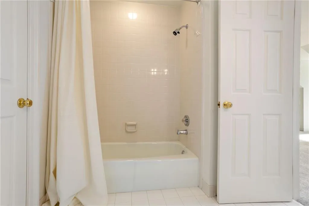 2872 Bainbridge Way Se, Atlanta, Georgia 30339, 3 Bedrooms Bedrooms, 0 ,3 BathroomsBathrooms,Residential,For Sale,2872 Bainbridge Way Se,7706363