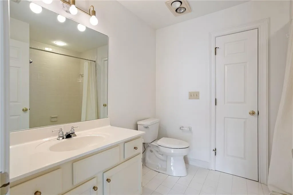 2872 Bainbridge Way Se, Atlanta, Georgia 30339, 3 Bedrooms Bedrooms, 0 ,3 BathroomsBathrooms,Residential,For Sale,2872 Bainbridge Way Se,7706363