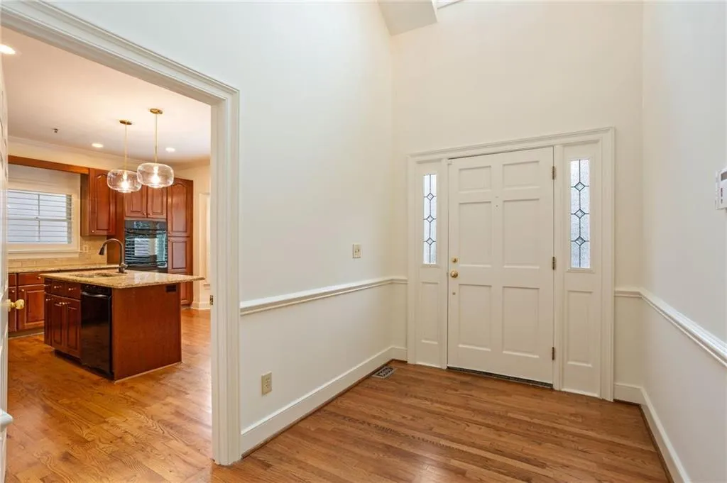 2872 Bainbridge Way Se, Atlanta, Georgia 30339, 3 Bedrooms Bedrooms, 0 ,3 BathroomsBathrooms,Residential,For Sale,2872 Bainbridge Way Se,7706363