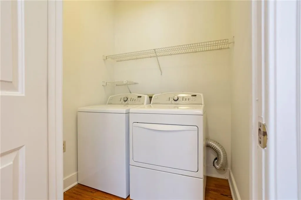 2872 Bainbridge Way Se, Atlanta, Georgia 30339, 3 Bedrooms Bedrooms, 0 ,3 BathroomsBathrooms,Residential,For Sale,2872 Bainbridge Way Se,7706363