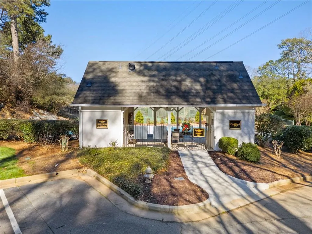 2872 Bainbridge Way Se, Atlanta, Georgia 30339, 3 Bedrooms Bedrooms, 0 ,3 BathroomsBathrooms,Residential,For Sale,2872 Bainbridge Way Se,7706363