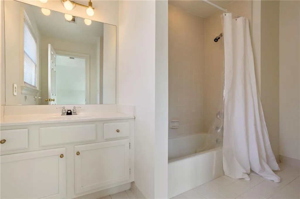 2872 Bainbridge Way Se, Atlanta, Georgia 30339, 3 Bedrooms Bedrooms, 0 ,3 BathroomsBathrooms,Residential,For Sale,2872 Bainbridge Way Se,7706363